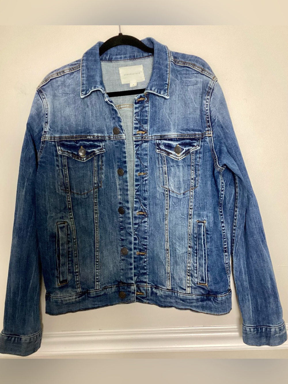 Aeropostale Men’s Size Medium Denim Blue Distressed Trucker Jacket 2017